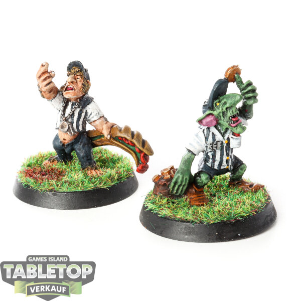 Blood Bowl - Halfling and Goblin Referees - bemalt