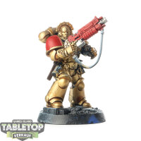 Space Marines - Sergeant Marius - teilweise bemalt