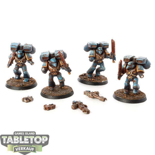Space Marines - 4 Assault Squad klassisch - bemalt
