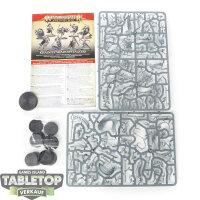Daughters of Khaine - 9 Khainite Shadowstalkers - im...