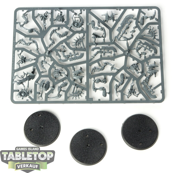 Necrons - 3 x Skorpekh Destroyers - im Gussrahmen