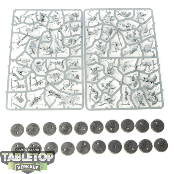 Skaven - 20 Clanrats - im Gussrahmen