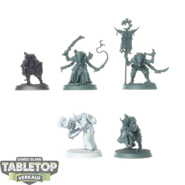 Genestealer Cults - 5x Acolyte Hybrids - grundiert
