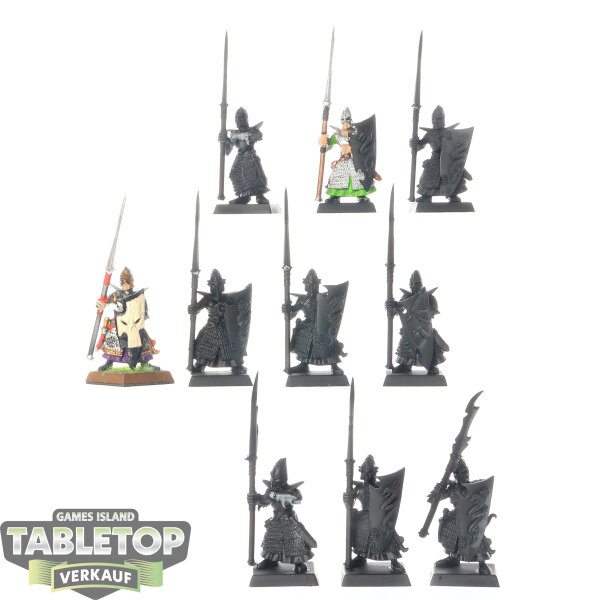 Dark Elves - 10x Dreadspears klassisch - teilweise bemalt