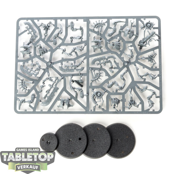 Necrons - 3 x Skorpekh Destroyers - im Gussrahmen
