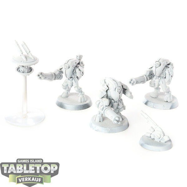 Tau Empire - 3x XV25 Stealth Battlesuits - grundiert