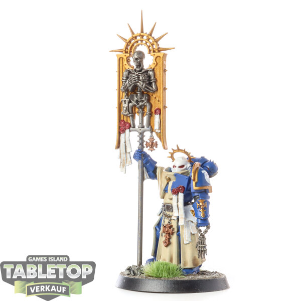 Ultramarines - Bladeguard Ancient - bemalt