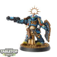 Ultramarines - Lieutenant with Storm Shield - bemalt
