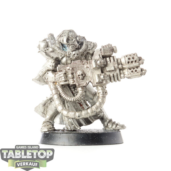 Adepta Sororitas - Sister of Battle with Special Weapon - unbemalt