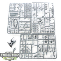 Grey Knights - 4 Paladins - teilweise gebaut