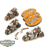 Space Marines - 3x Outriders - bemalt