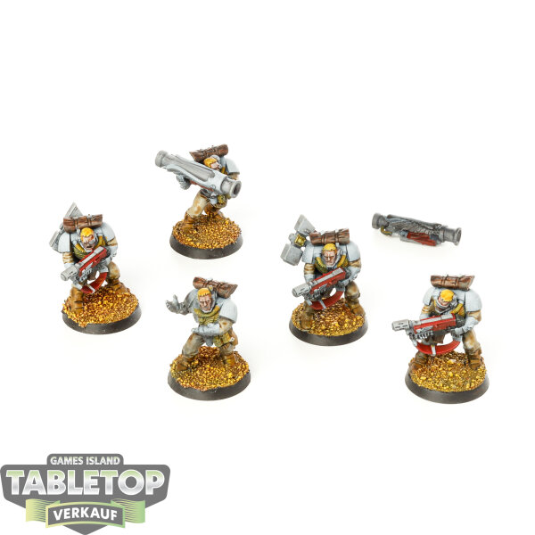 Space Marines - 5x Scout klassisch - teilweise bemalt