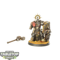 Space Marines - Captain with Relic Shield - bemalt