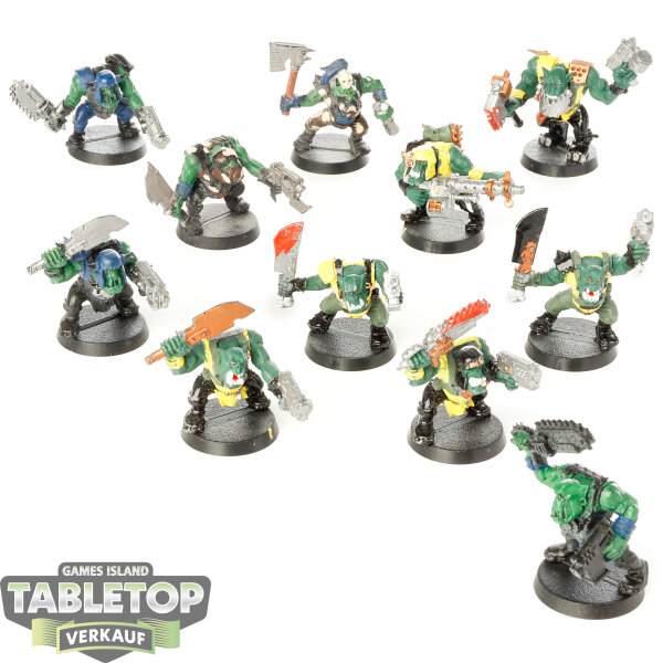 Orks - 11x Ork Boyz - teilweise bemalt