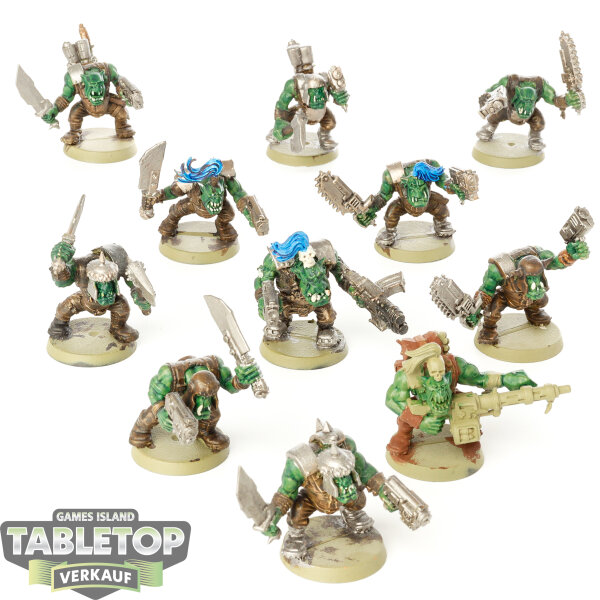 Orks - 11x Ork Boyz - teilweise bemalt