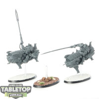 Adeptus Custodes - 2 Vertus Praetors - unbemalt