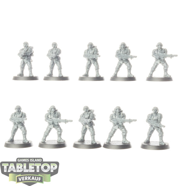 Astra Militarum - 10x Cadian Shock Troops - unbemalt