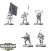 Astra Militarum - 5x Cadian Command Squad - teilweise bemalt