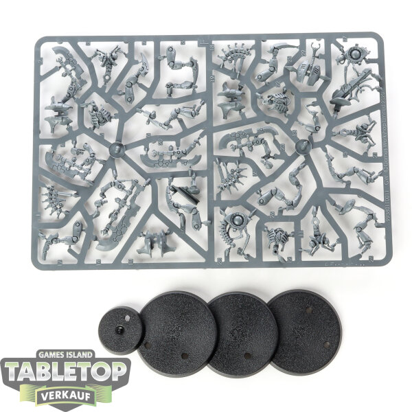 Necrons - 3 Skorpekh Destroyers - im Gussrahmen