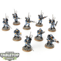 Astra Militarum - 9x Cadian Shock Troops - bemalt