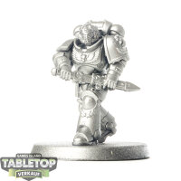 Ultramarines - Lieutenant Calsius - grundiert