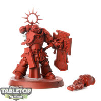 Space Marines - Lieutenant with Storm Shield - grundiert