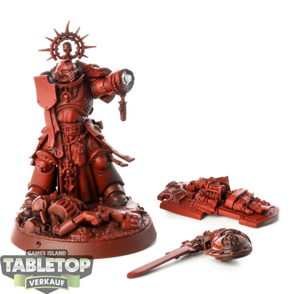 Space Marines - Captain with Relic Shield - grundiert