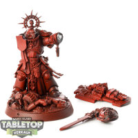Space Marines - Captain with Relic Shield - grundiert