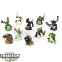 Orks - 10 Ork Boyz - teilweise bemalt