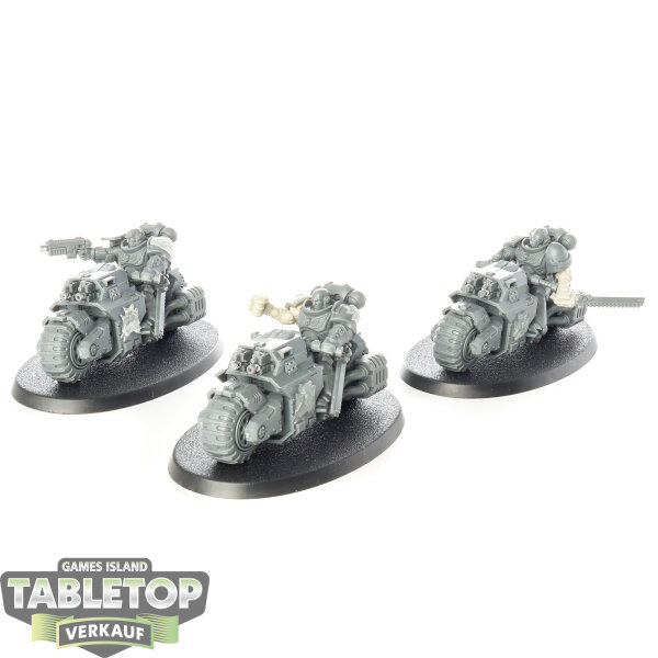 Black Templars - 3x Outriders - unbemalt