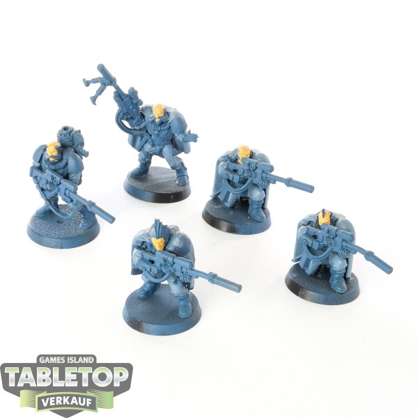 Space Marines - 5x Scouts - klassisch - teilweise bemalt