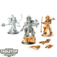 Thousand Sons - 3 Exalted Sorcerers - teilweise bemalt