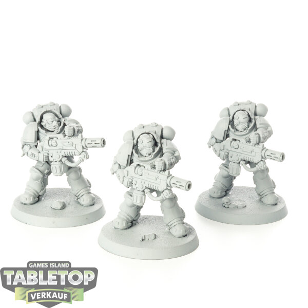 Space Marines - 3x Primaris Eradicators - grundiert