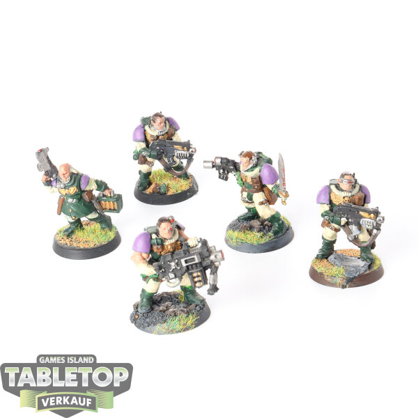 Space Marines - 5 Scouts klassisch - bemalt