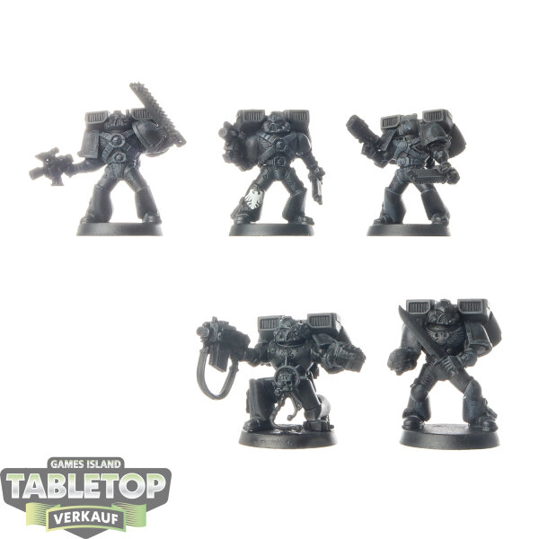Space Marines - 5x Assault Squad klassisch - grundiert