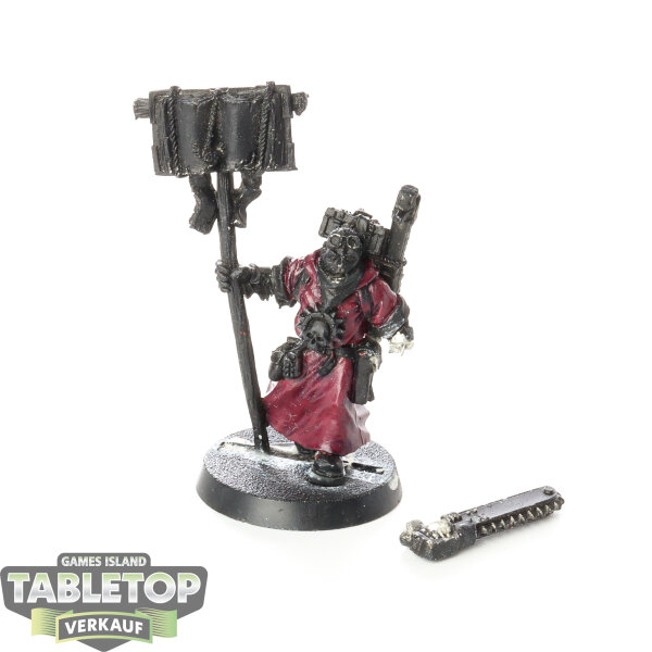 Adepta Sororitas - Imperial Missionary klassisch - teilweise bemalt