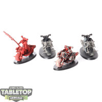 Chaos Space Marines - 4x Chaos Bikers - teilweise bemalt