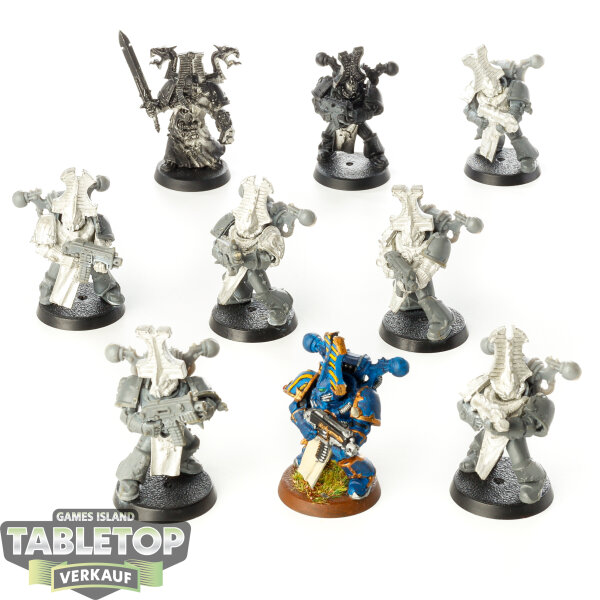 Thousand Sons - 9 Rubric Marines - teilweise bemalt