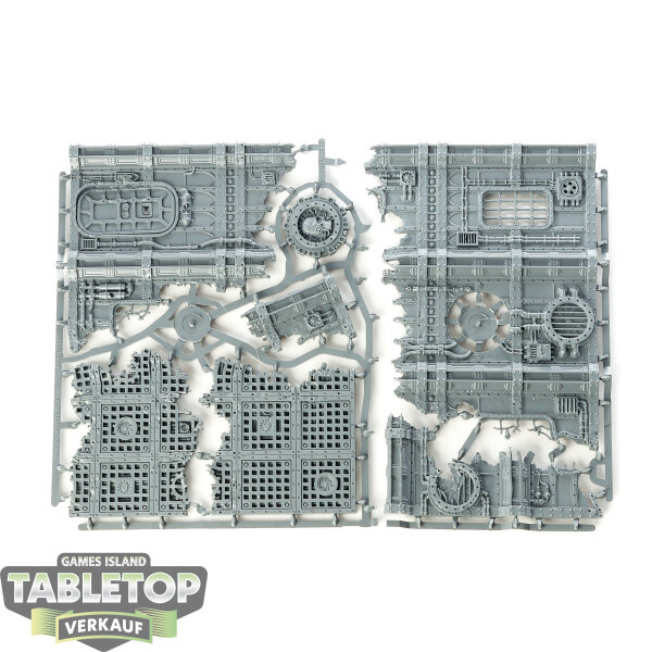 Gelände - Battlezone: Manufactorum – Sub-Cloister and Storage Fane - im Gussrahmen