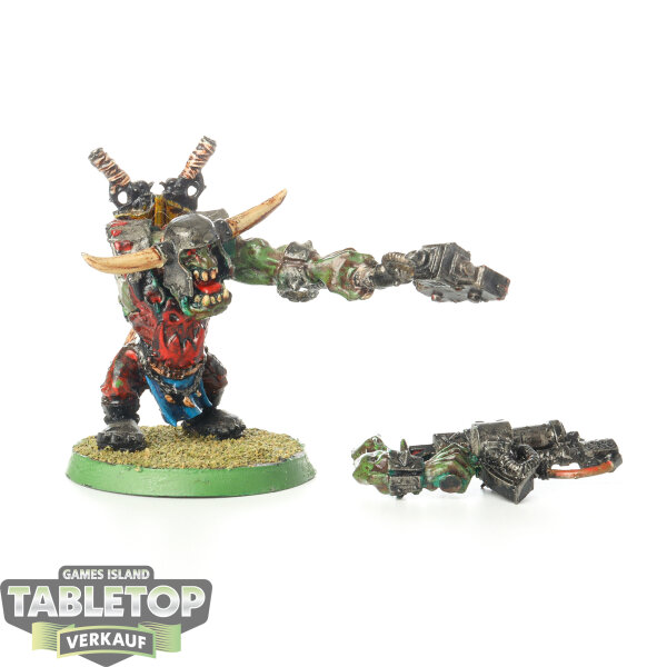 Orks - Ork Warboss with Big Choppa klassisch - bemalt