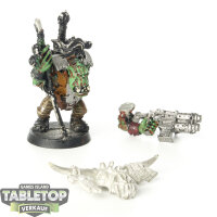 Orks - Ork Nob with Waaagh! Banner klassisch - teilweise...