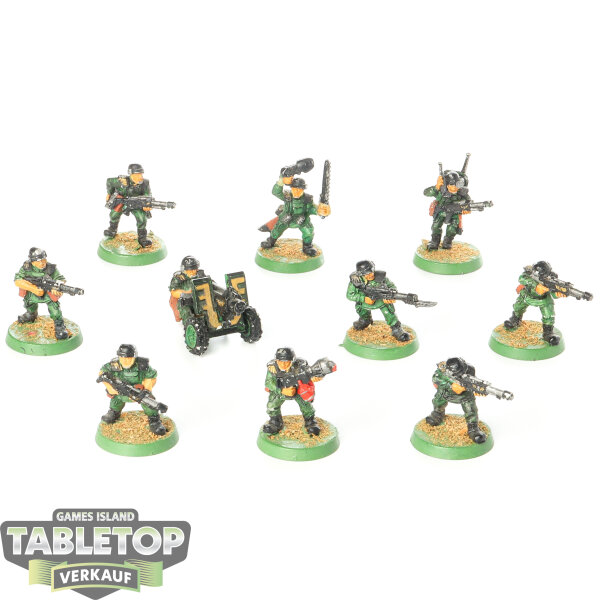 Astra Militarum - 10 Cadian Shock Troops classic (3th Edition) - bemalt