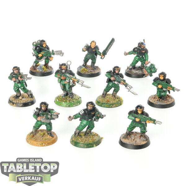 Astra Militarum - 10 Cadian Shock Troops classic  - bemalt
