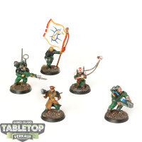 Astra Militarum - 5 Cadian Command Squad classic  - bemalt
