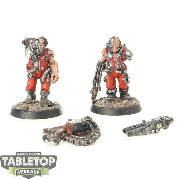 Imperial Agents - 2 Servitors - bemalt