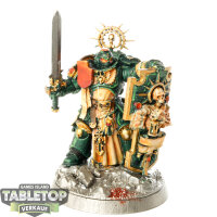 Space Marines - Captain with Relic Shield - bemalt