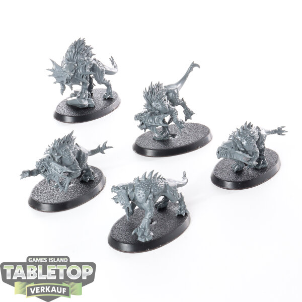 Blades of Khorne - 5x Flesh Hounds - unbemalt