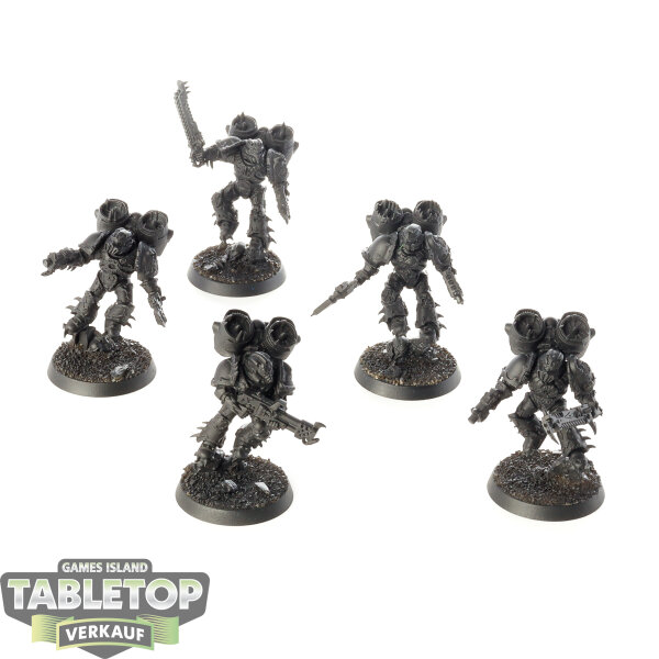 Chaos Space Marines - 5 x Raptors - grundiert
