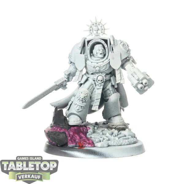 Space Marines - Captain in Terminator Armour - teilweise bemalt