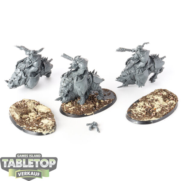 Orruk Warclans - 3 x Gore-gruntas - unbemalt